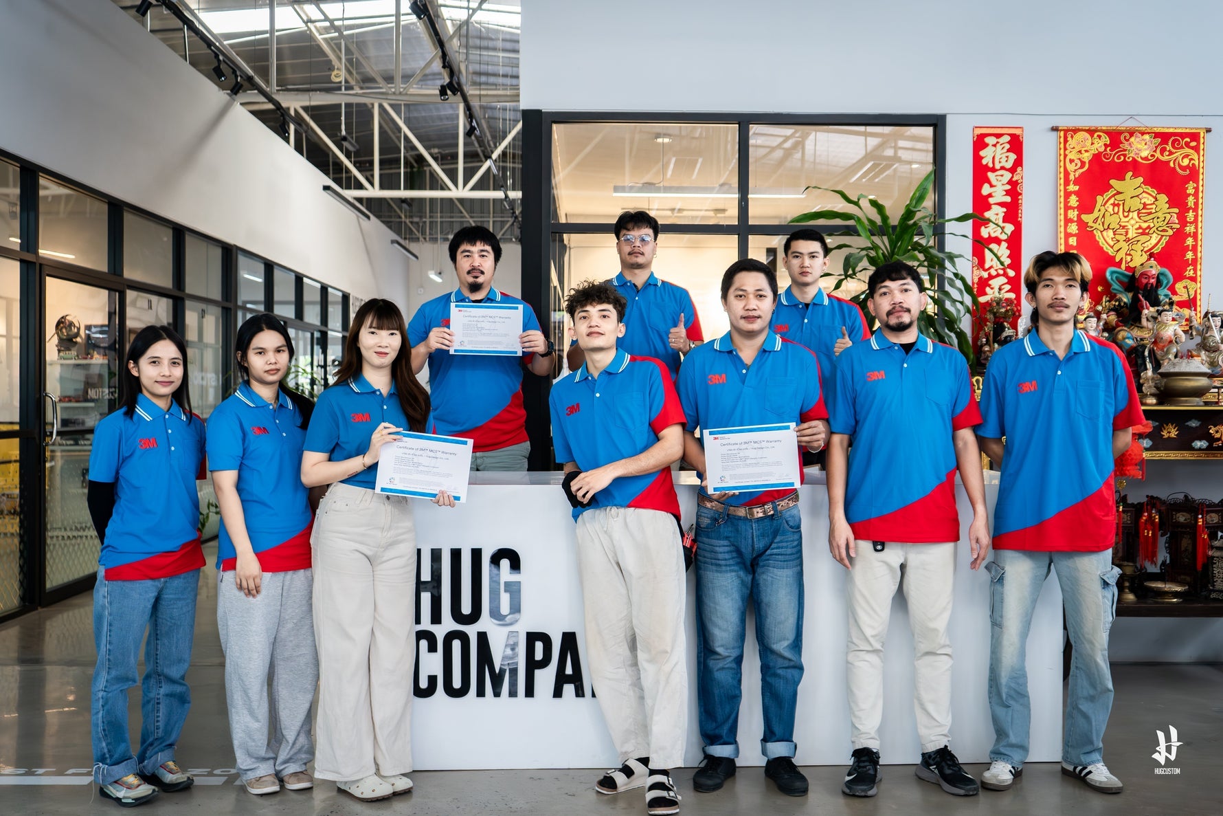HUGCUSTOM Team with 3M outfit