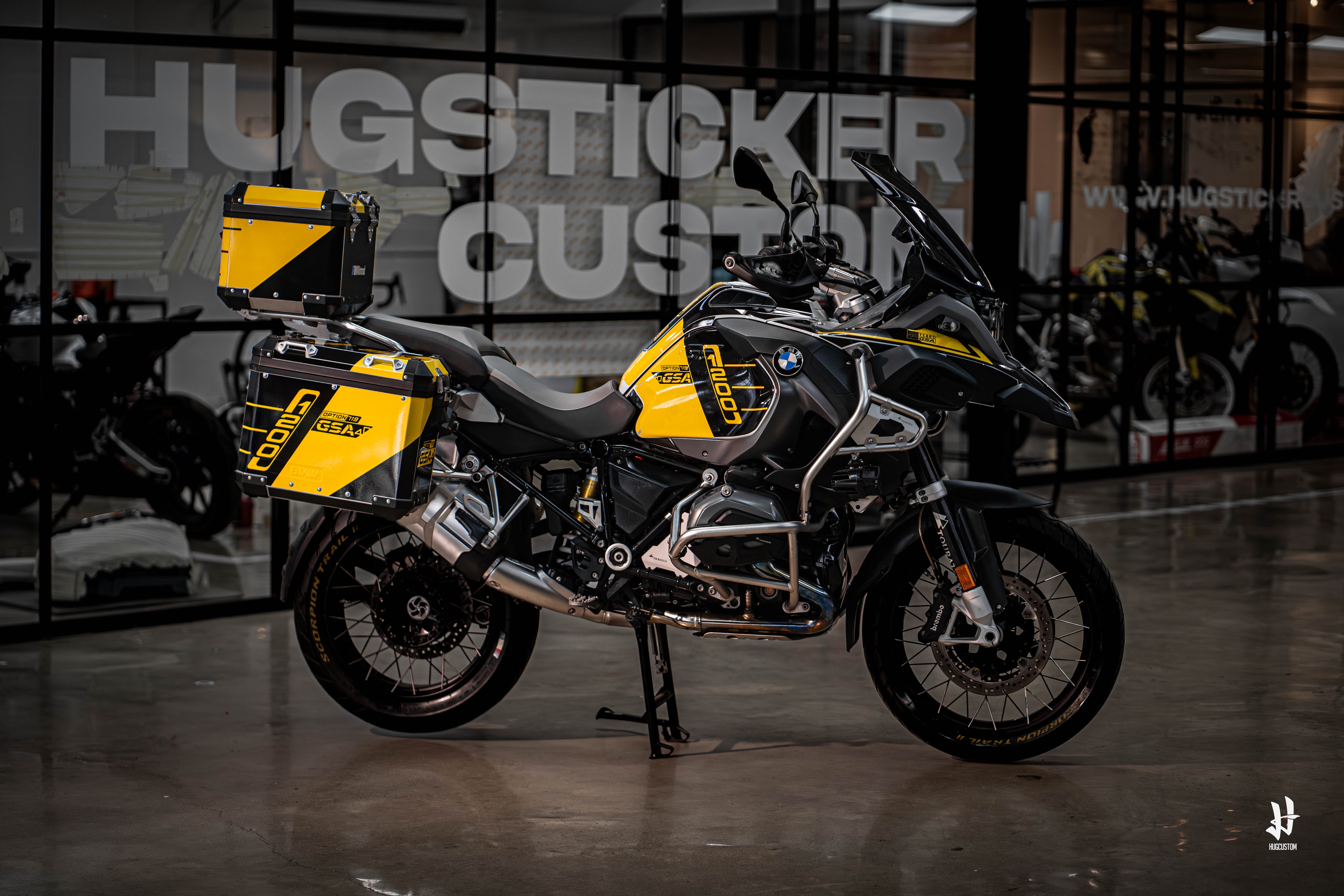 BMW R1200/1250 GS GS Adventure Sticker – '40 Year' Design Black