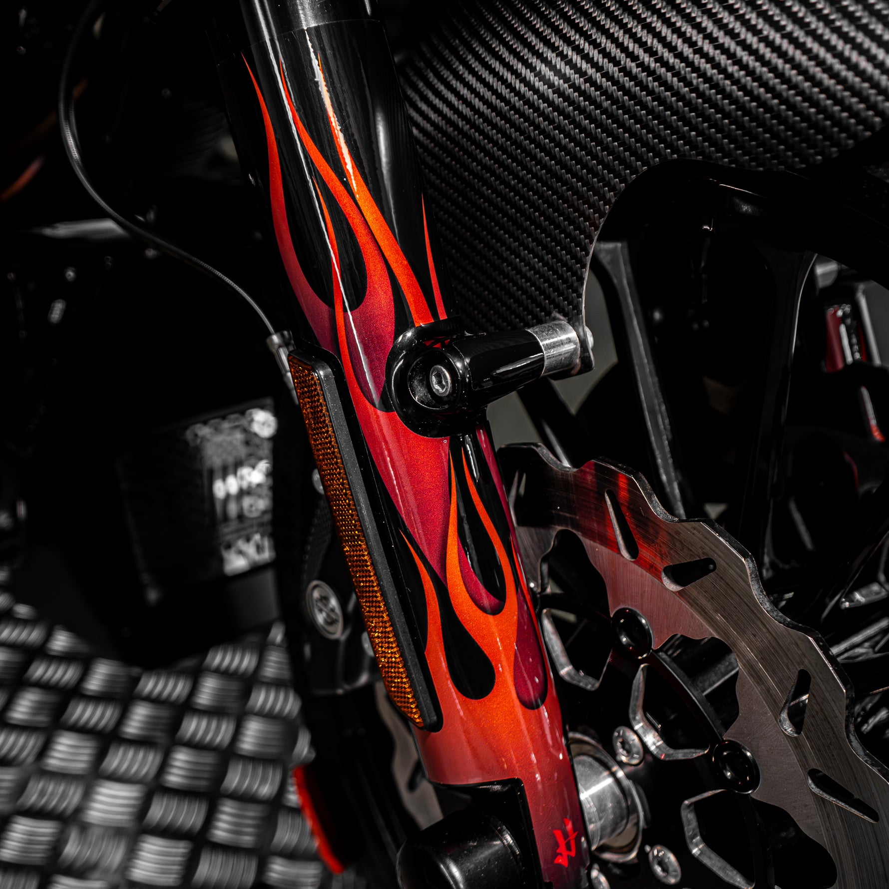 HUGSHIELD™ Front Fork Cover for Touring RG (FLTRXST) 2015-2025 - 'Flame' Design - HUGSTICKERCUSTOM 