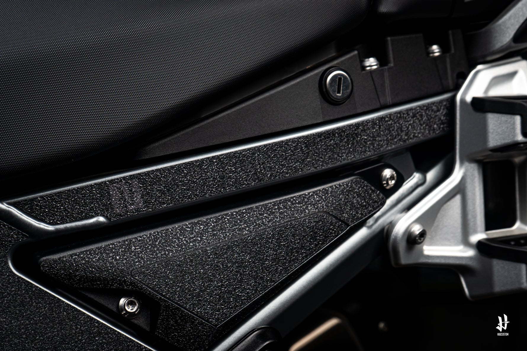 HUGSHIELD™ Rear Subframe Protector for R1300GSA 2024-2025 - HUGSTICKERCUSTOM 