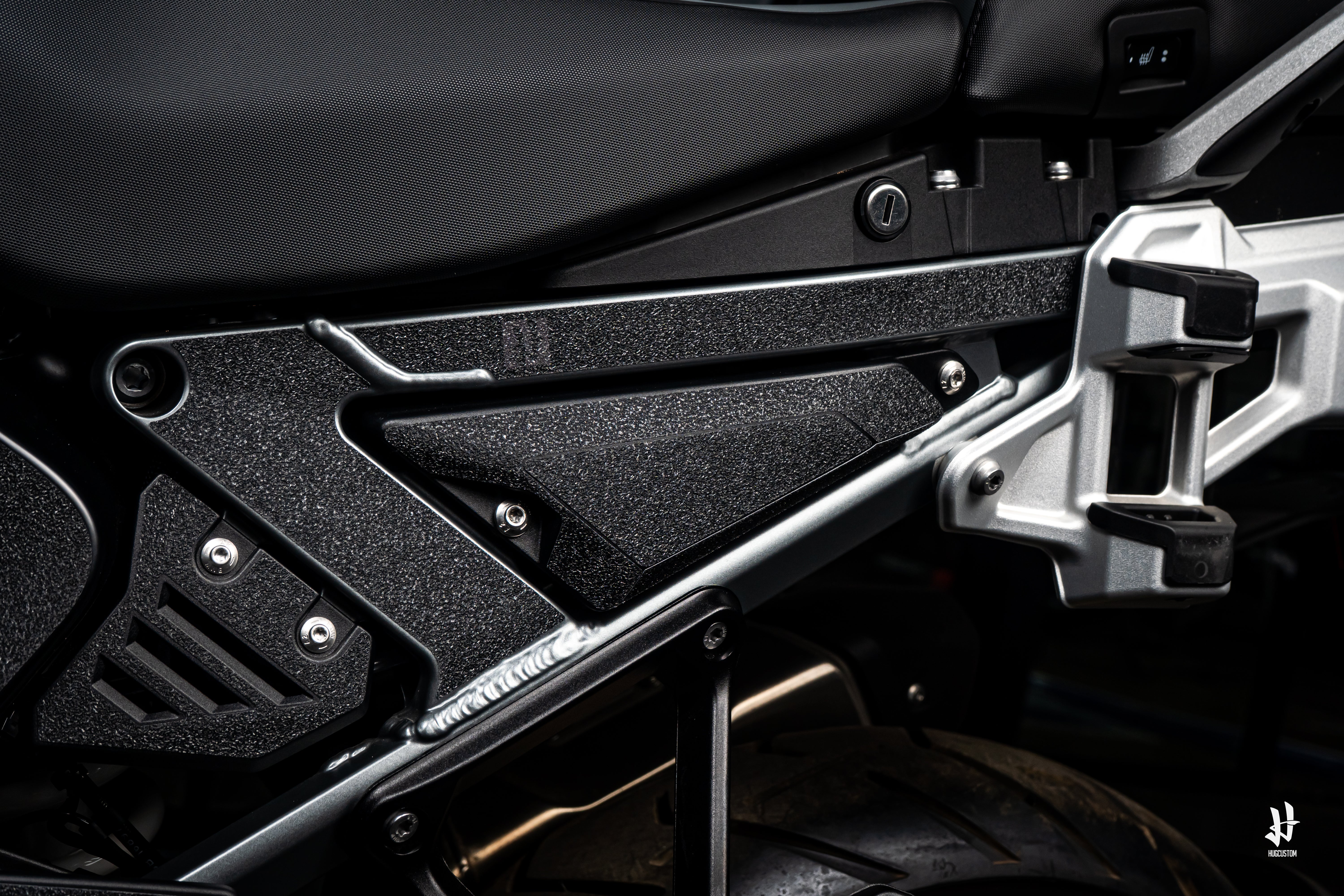 HUGSHIELD™ Rear Subframe Protector for R1300GSA 2024-2025 - HUGSTICKERCUSTOM 